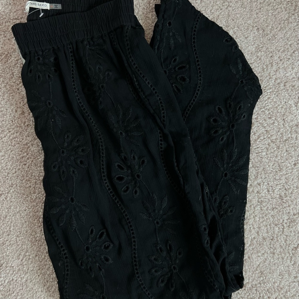 𝅺mustard Seed Women’s Black Sheer Pants Size Medium‎ NWT
